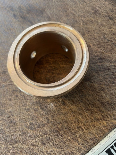 Buchse Vorderachse Allrad UTB Fiat DT Modelle