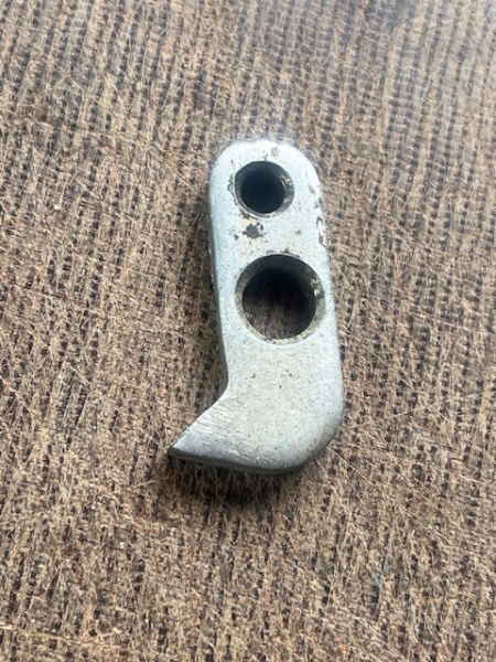 Klinke für Handbremshebel UTB TIH Fiat aus original Lagerbestand