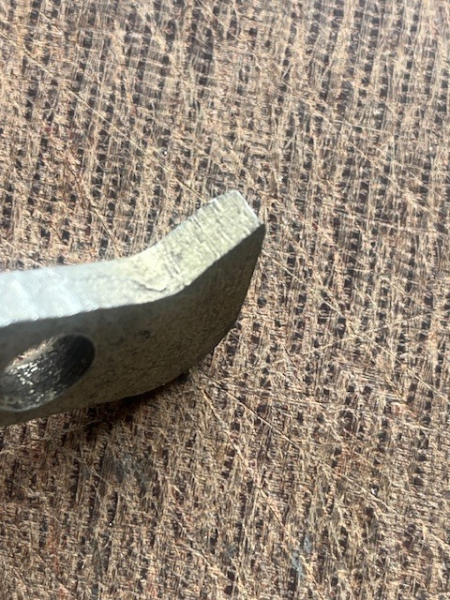 Klinke für Handbremshebel UTB TIH Fiat aus original Lagerbestand