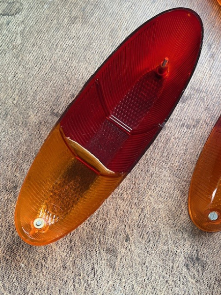 1 Stück Rücklichtkappe für die Rückleuchten Wartburg 311 312 Barkas B1000 aus original DDR Lagerbestand