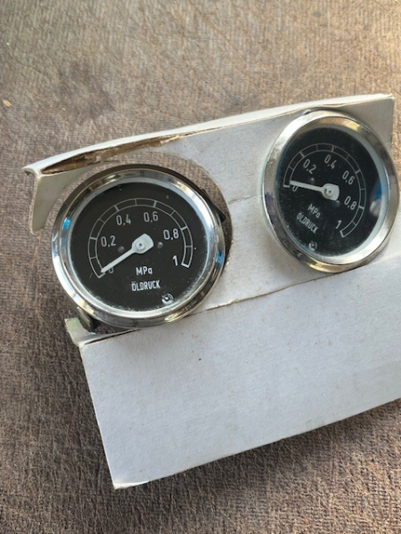 Öldruckanzeige Öldruckmanometer 60 mm mit Beleuchtung mit Chrom Rand