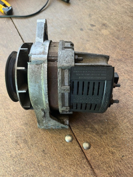 Lichtmaschine  UTB TIH Fiat  gebraucht / defekt als Ersatzteil