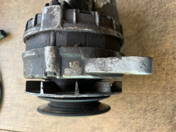 Lichtmaschine UTB TIH Fiat gebraucht / defekt als Ersatzteil