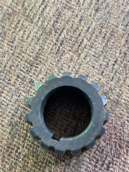 Mitnehmer für Hydraulikpumpe an Fortschritt ZT 323