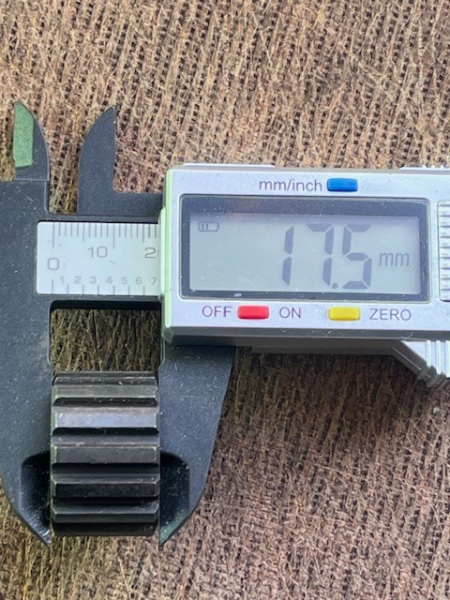 Mitnehmer für Hydraulikpumpe an Fortschritt ZT 323