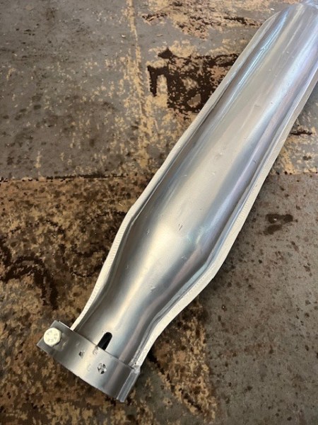 Auspuff UTB U650 + U651 U 650 651 Raupe UTB S651 2. Wahl