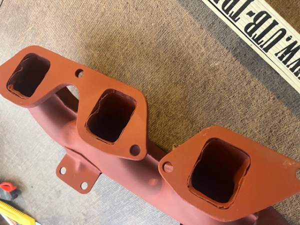 Ansaugkrümmer UTB 445 TIH  Raupe SV445  Fiat 3 zylinder