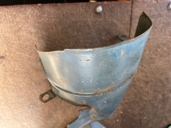 Schutz Verkleidung Lichtmaschine UTB TIH gebraucht etwas eingerissen