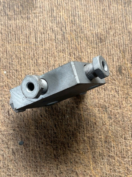 Würfel 5 Fach Verteiler für Bremsleitung mit Einschraubern TIH 445