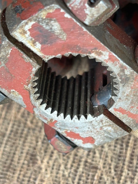 Kreuzgelenk Doppelgelenk IFA W50 / ZT 300-303  Multicar M24-M25-M26 für Lenkung