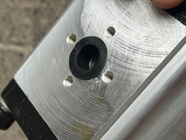 Verstärkte Hydraulikpumpe Arbeitshydraulik rechts UTB 302 445 550 TIH + FIAT Traktor