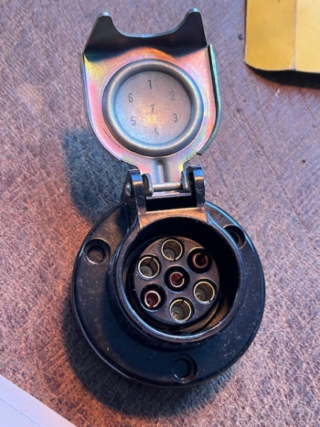Autolichtdose 7 Polig aus DDR Lagerbestand