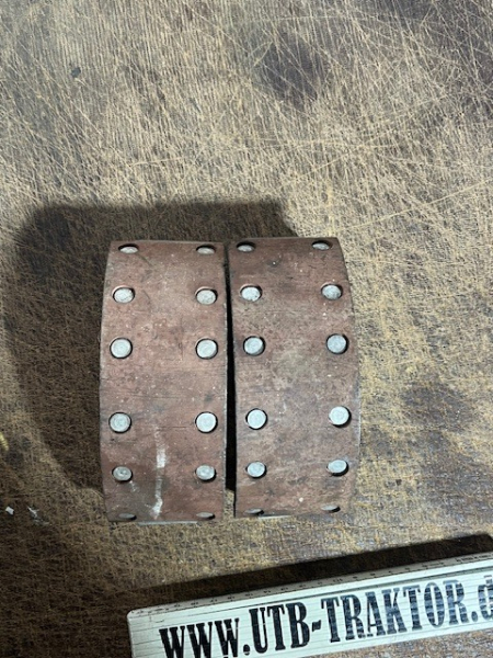 2 x Bremsbacken RS09 GT124 T157 aus DDR Lagerbestand