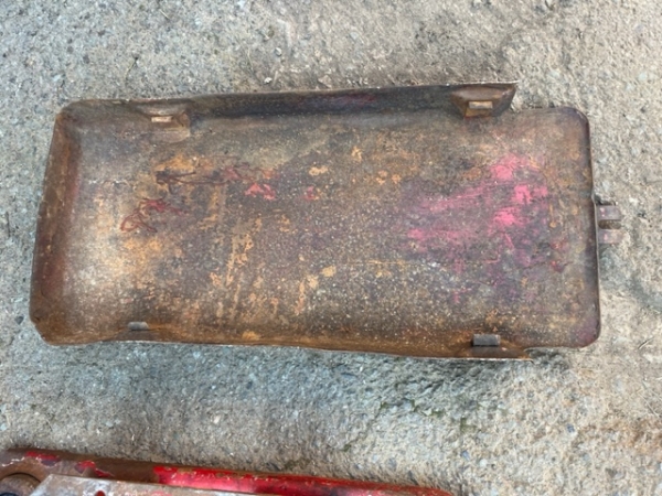 Batteriekasten gebraucht vom UTB 650 651 / M650 M651