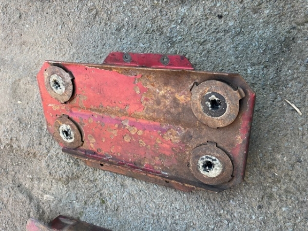Batteriekasten gebraucht vom UTB 650 651 / M650 M651
