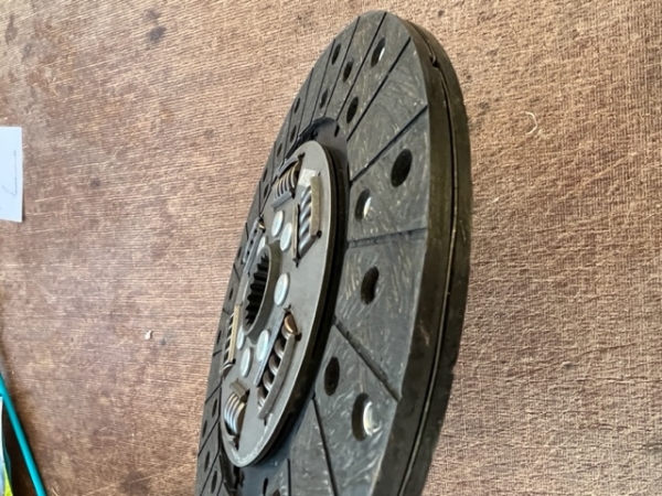 Kupplungsscheibe New Holland Fiat 45-66 50-66  55-56 ....