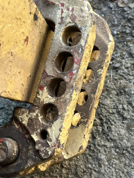 Feder für Kraftheber Heckhydraulik UTB Fiat gut gebraucht mit Aufnahme Halterung für Oberlenker