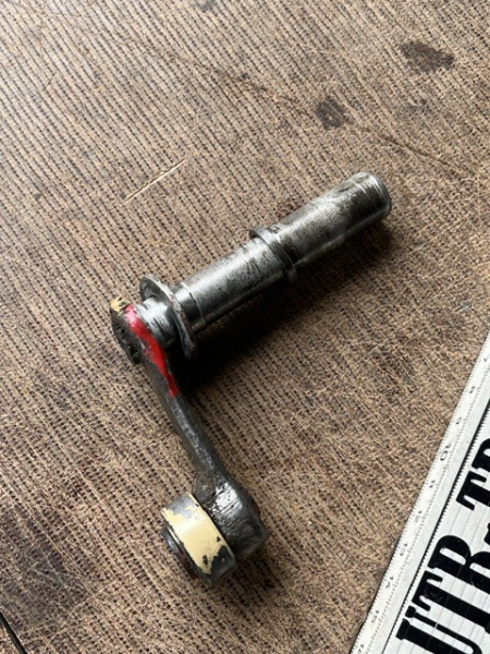 Hebel welle mit Rolle am Kraftheber UTB Fiat gebraucht