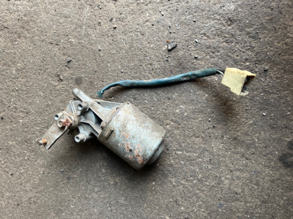 Scheibenwischer Motor Traktor 12 volt gut gebraucht
