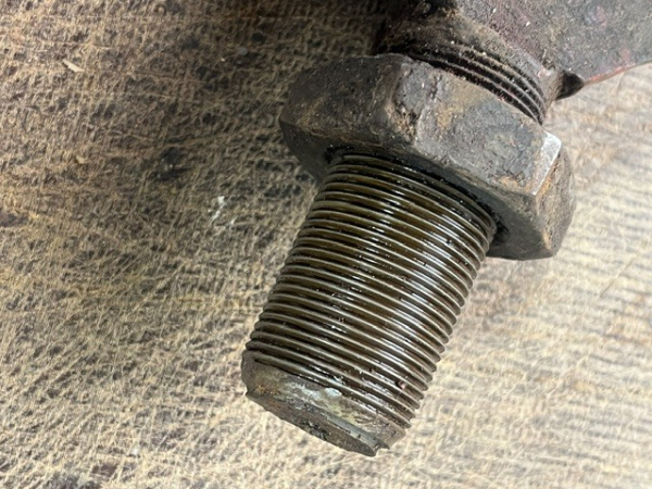 Auge für Hydraulikzylinder Aufnahme oder Oberlenker Durchmesser 30 mm Gewinde M27x1,5 R