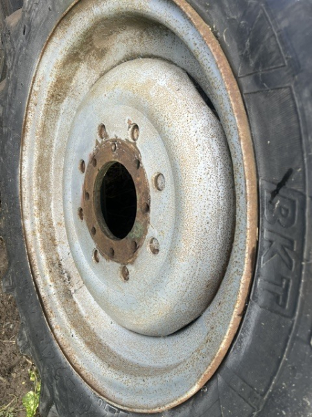 2 Stück Räder Hinten passend für UTB 8 loch Hinterrad