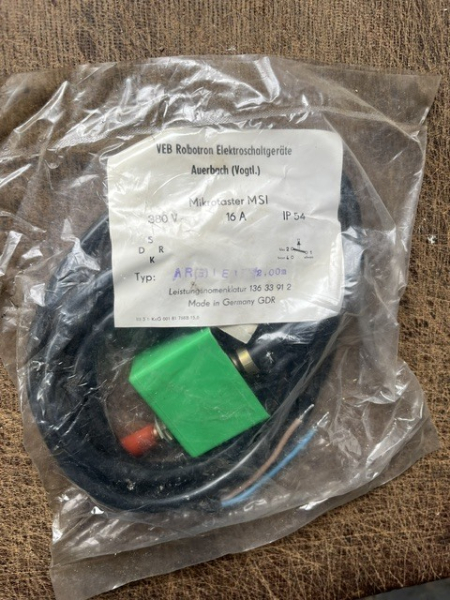 Mikrotaster aus DDR Bestand VEB Robotron Elektroschaltgeräte MSI 380V 16A