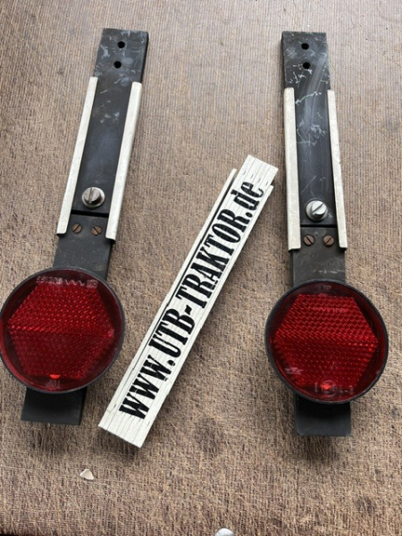 Rückstrahler NVA rund 80 mm Original DDR GST IFA LKW  verstellbar