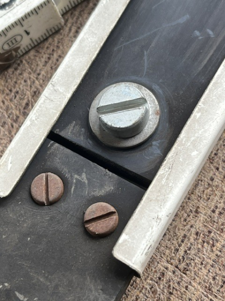Rückstrahler NVA rund 80 mm Original DDR GST IFA LKW  verstellbar