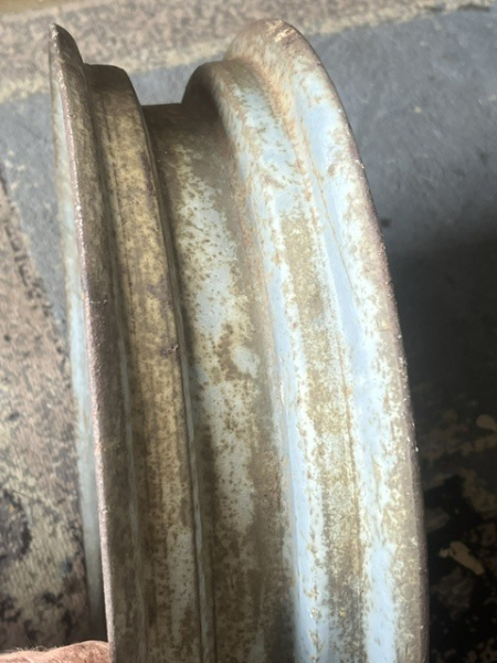 Felge vorn für 15 Zoll Bereifung UTB V445 U550 Traktor Fiat 415 400 420 450 ... original Teil incl. Versandkosten
