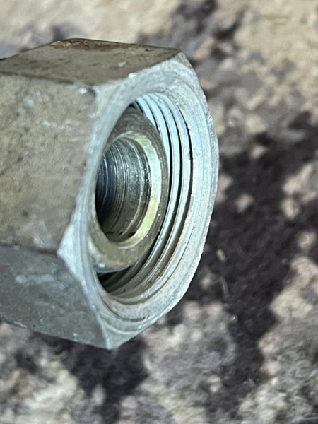 Hydraulikschlauch TIH 445 - Länge 2 m  Gewinde M26x1,5   DDR Lagerware
