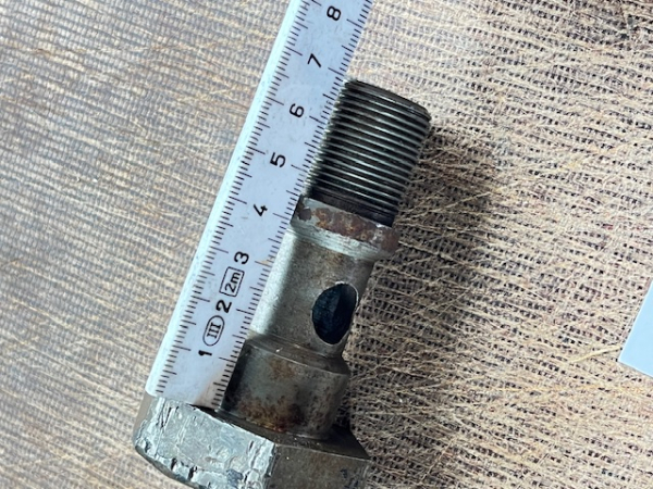 Hohlschraube Hydraulik M26x1,5 SW 47  TIH 445 T174 T159 T157 gebraucht
