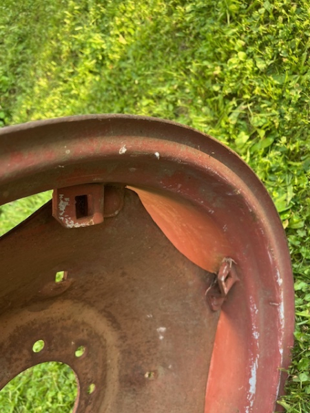 Felgen Ring hinten 10 x 28 Zoll V445 Traktor UTB + Fiat incl. Versandkosten