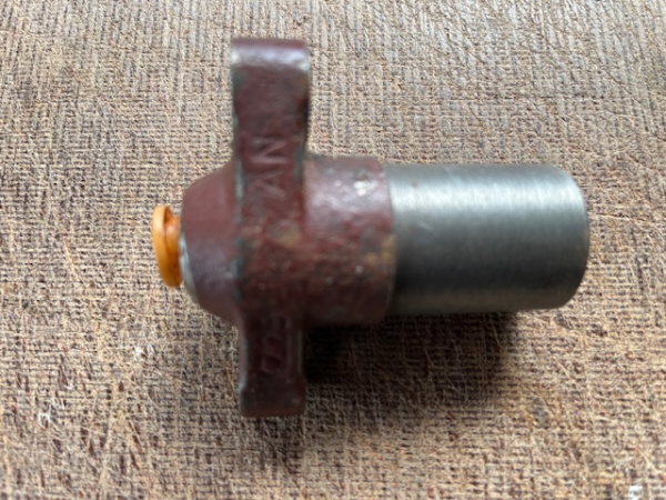 Kupplungsnehmerzylinder B1000 Renak KZ25