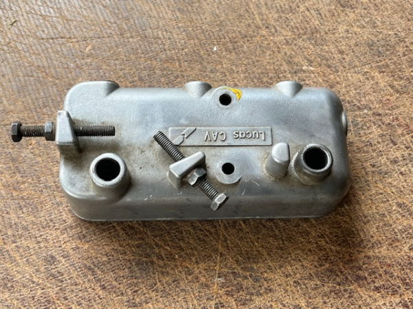 Deckel mit Entlüftungsschraube für Einspritzpumpe TIH UTB Fiat System CAV gebraucht
