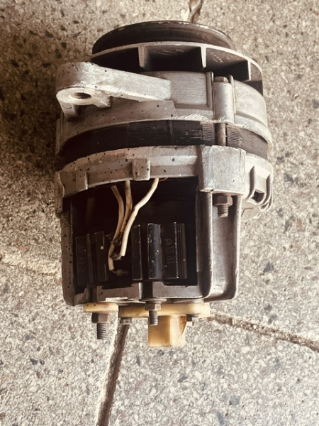 Lichtmaschine  UTB TIH Fiat  gebraucht / defekt als Ersatzteil
