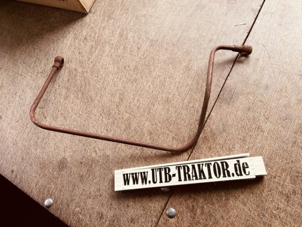 Dieselleitung von der Förderpumpe zum unteren linken Filter UTB 550