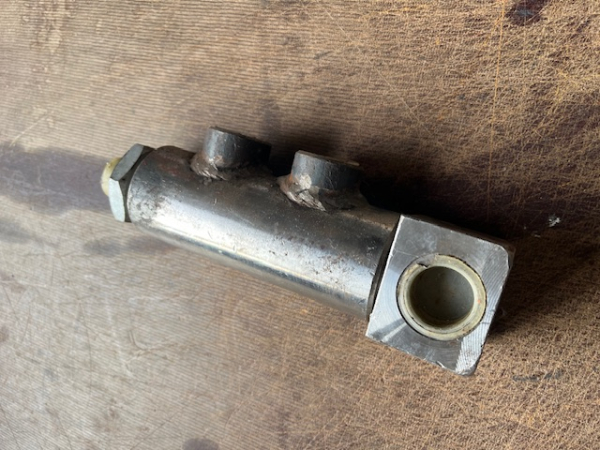 Halteventil für Abstützung TIH 445 + T159 Neuteil aus Lagerbestand H1