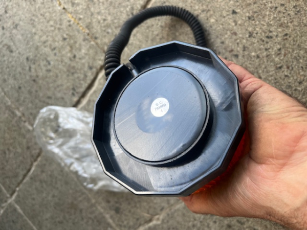 Rundumleuchte 12 Volt mit Magnetfuß sehr schöne Form mit Stecker