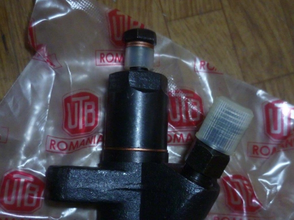 Düsenstock Düsenhalter vollständig  UTB 300 445 550 TIH Fiat R450