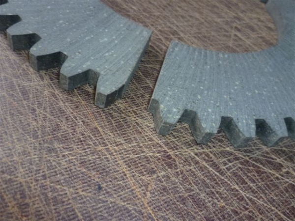 Kupplungsscheibe / Belag Fahrkupplung Raupe UTB SV445