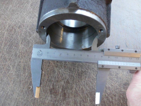 Flansch für Eingang Kardanwelle am Differenzial Vorderachse UTB Fiat R450 DT