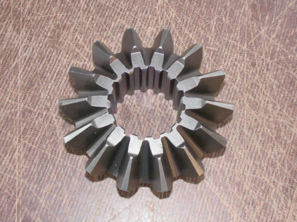 Zahnrad im Differenzial der Vorderachse 1 Stück  Fiat + UTB DT Modelle