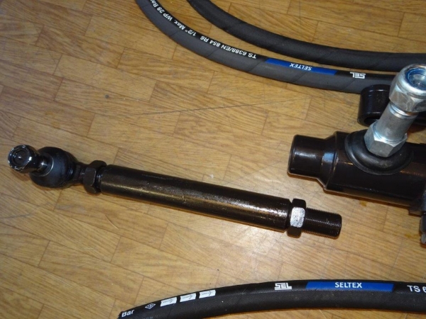 Hydraulische Lenkung Lenkungsunterstützung Lenkhilfe Traktor Fiat 550 + 640  DT  Allrad