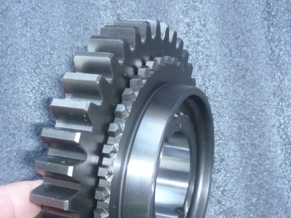 Zahnrad 2. Gang Schaltgetriebe UTB +Fiat 415 450 466 470 480