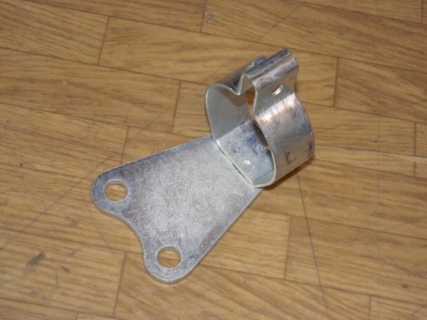 Halterung für Klärbecher UTB, TIH  + Fiat Traktor