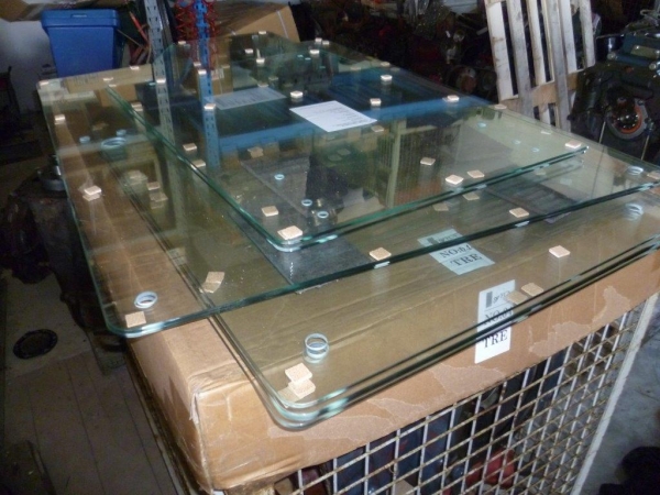 Frontscheibe für UTB 302 NEU !!!