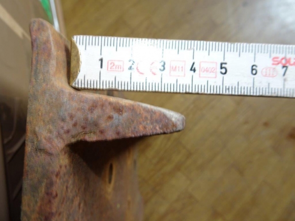 Kettenplatten Raupe UTB SV445 rechte Seite gut gebraucht