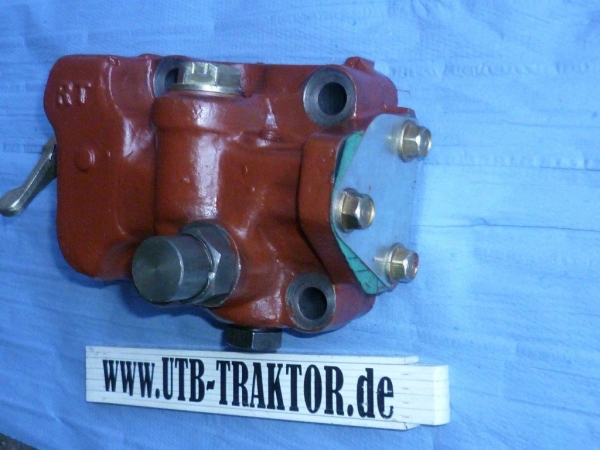Deckel vorn von Kraftheber komplett mit Ventilen UTB Fiat 450 480 640 55.46 65.46