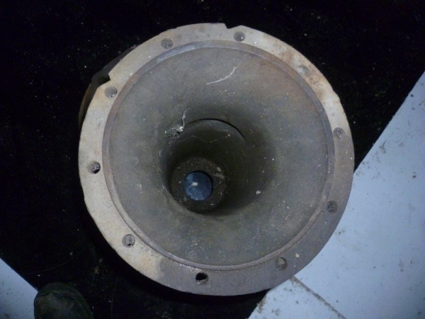 Achstrichter UTB TIH runde Ausführung Neuteil aus Lagerbestand