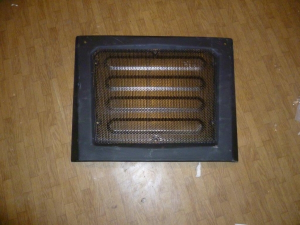 Grill vorn unten Metall Rahmen mit Gittereinsatz UTB TIH